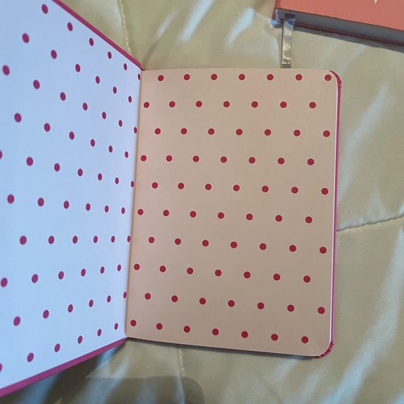 Pink Heart Journal - Picture 3 of 4